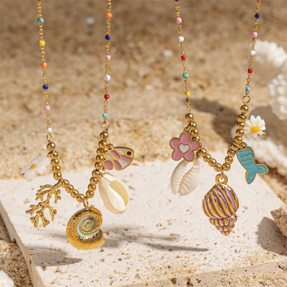 Ocean beach style stainless steel necklace does not fade waterproof conch shell pendant necklace