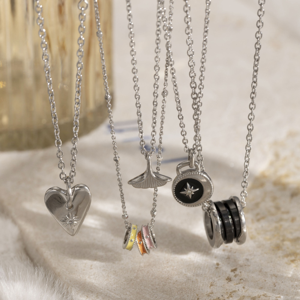 Stainless steel necklace stacking high-end niche pendant minimalist clavicle chain