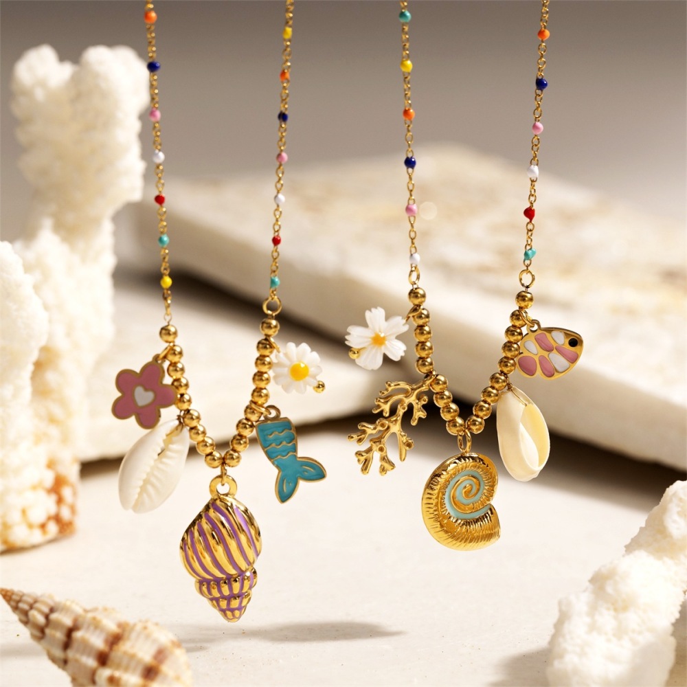 Ocean beach style stainless steel necklace does not fade waterproof conch shell pendant necklace