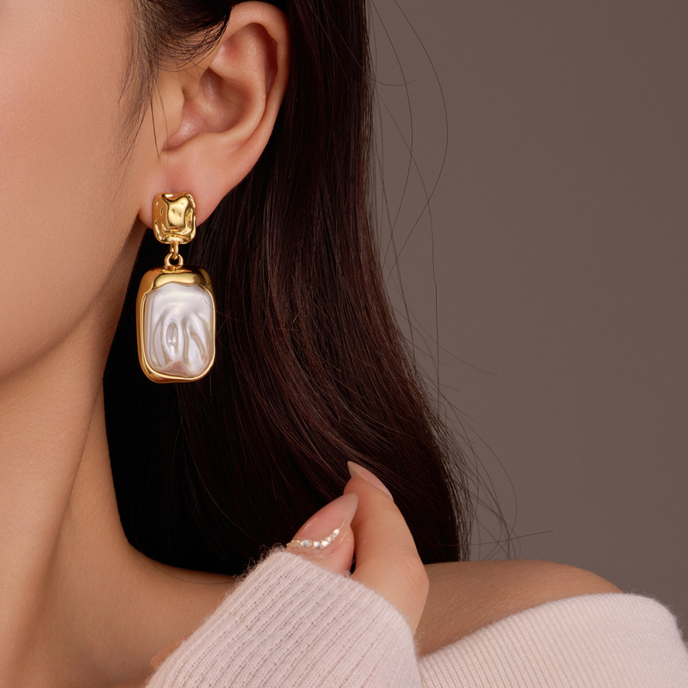 French retro baroque pearl geometric pendant earrings light luxury high-end