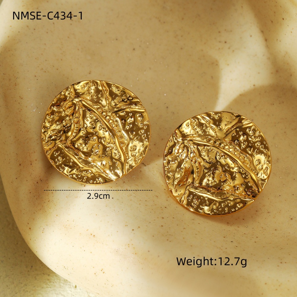 French style exaggerated stainless steel earrings light luxury retro palace style Ear ornaments