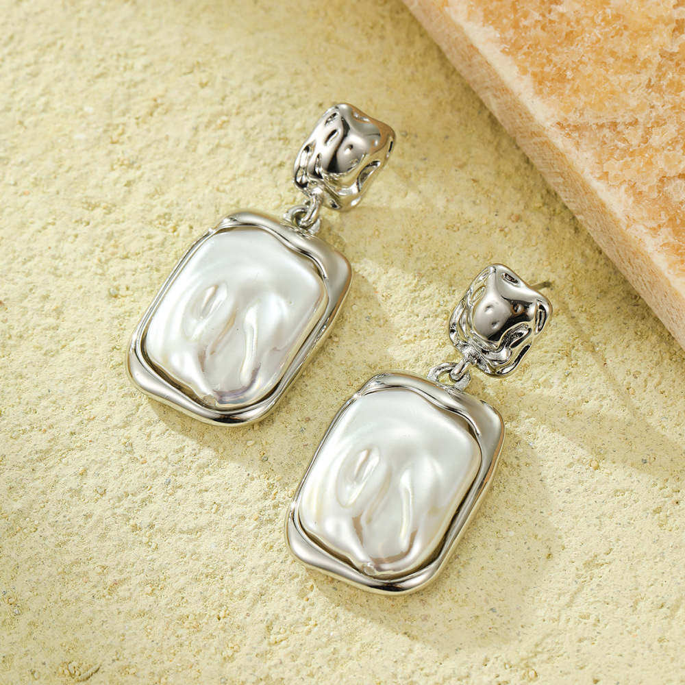 French retro baroque pearl geometric pendant earrings light luxury high-end