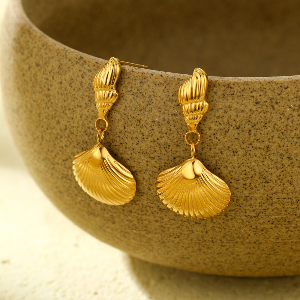 Conch scallop stainless steel earrings summer fashion simple light luxury earrings