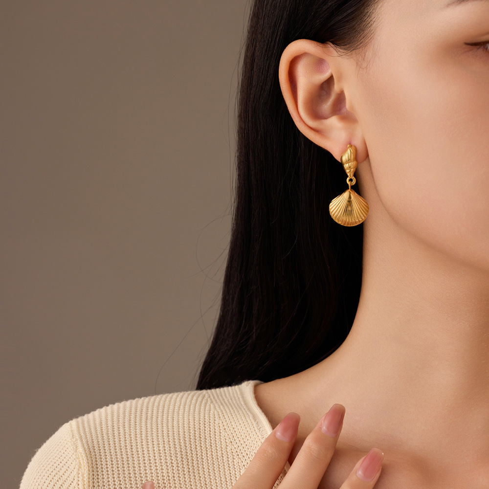 Conch scallop stainless steel earrings summer fashion simple light luxury earrings