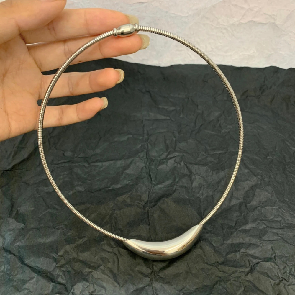 Stainless steel necklace high-grade cold metal style curved tube pendant design necklace