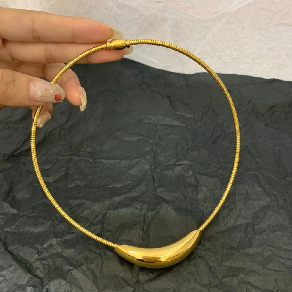 Stainless steel necklace high-grade cold metal style curved tube pendant design necklace