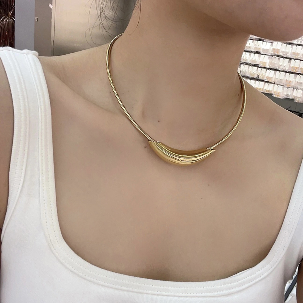 Stainless steel necklace high-grade cold metal style curved tube pendant design necklace