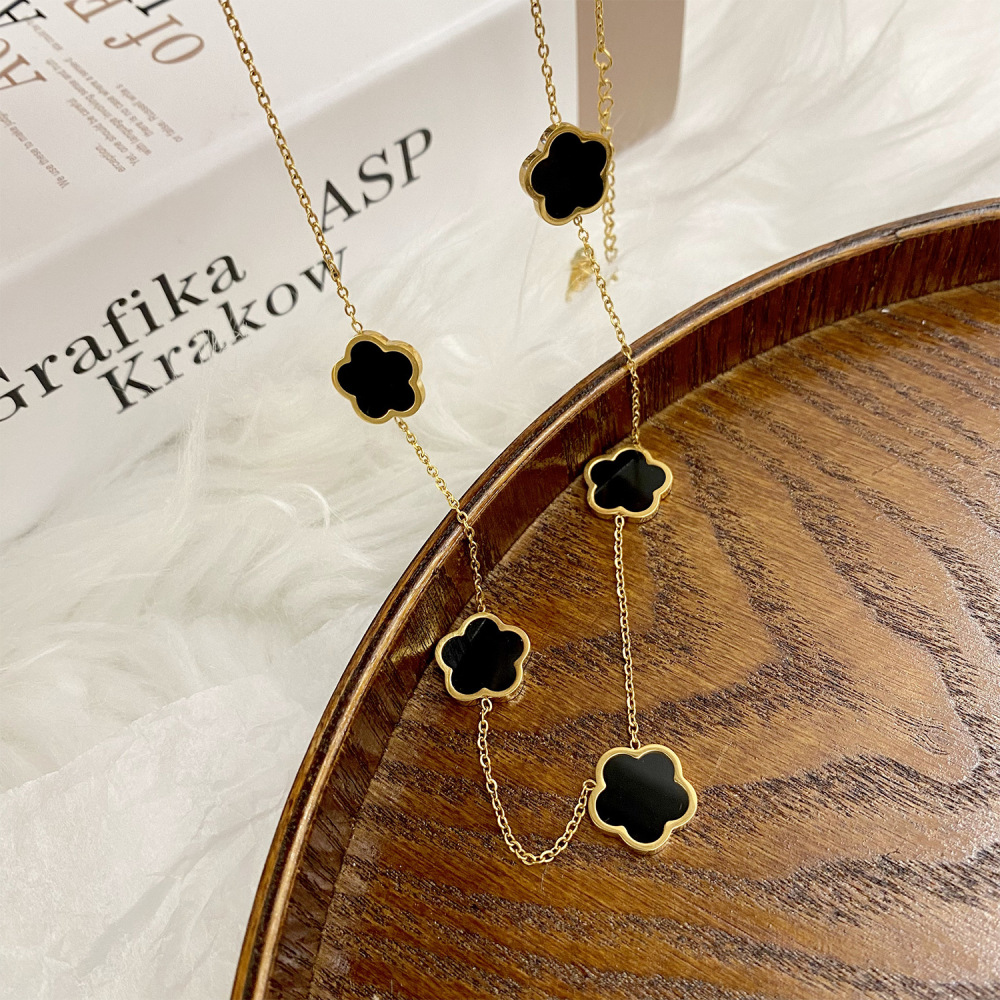 Five-leaf clover flower stainless steel bracelet plum blossom pendant temperament four-leaf clover bracelet