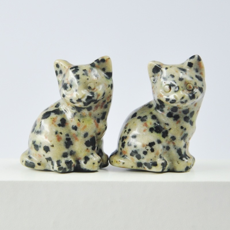 1.2-inch exquisite cat jade carving decorative ornaments