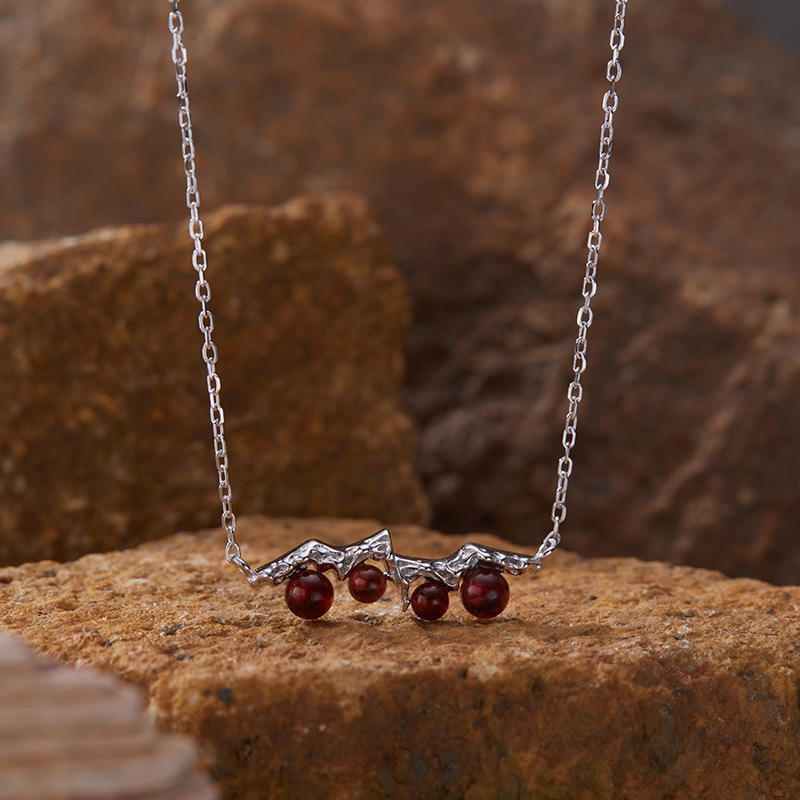 S925 sterling silver inlaid with natural pearl gemstone art necklace