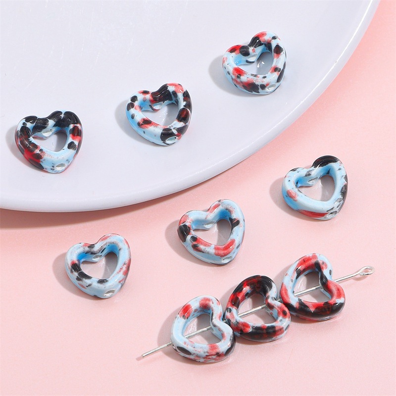 40 pcs/bag 12×13mm Ink-Painted Hollow Heart Ceramic Beads DIY Accessories