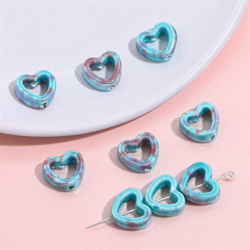 40 pcs/bag 12×13mm Ink-Painted Hollow Heart Ceramic Beads DIY Accessories