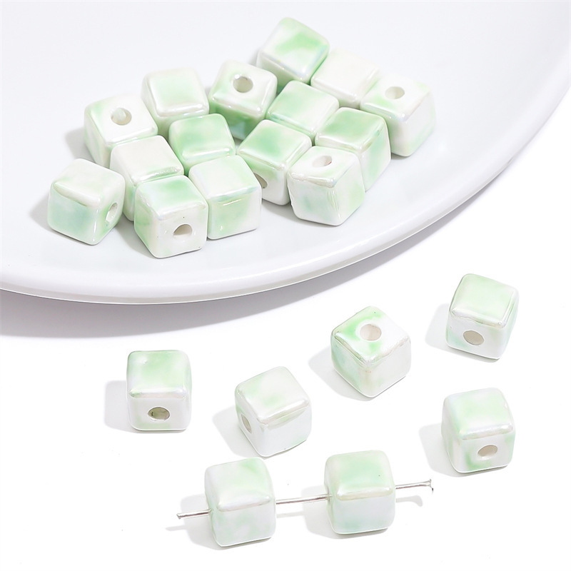 100 pcs/bag 8x8mm Graffiti-themed Ceramic Square Beads for DIY Accessories