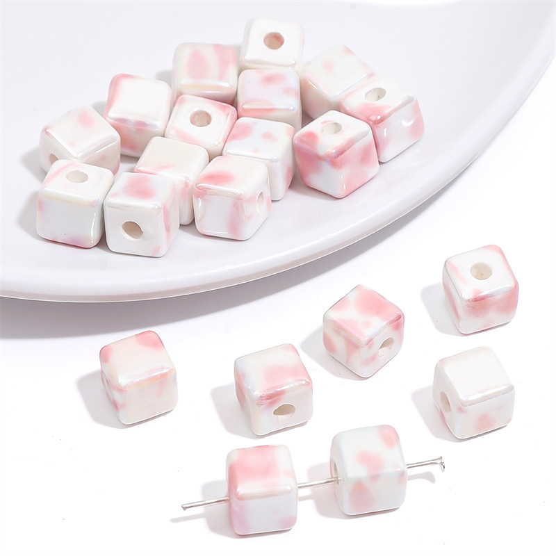 100 pcs/bag 8x8mm Graffiti-themed Ceramic Square Beads for DIY Accessories