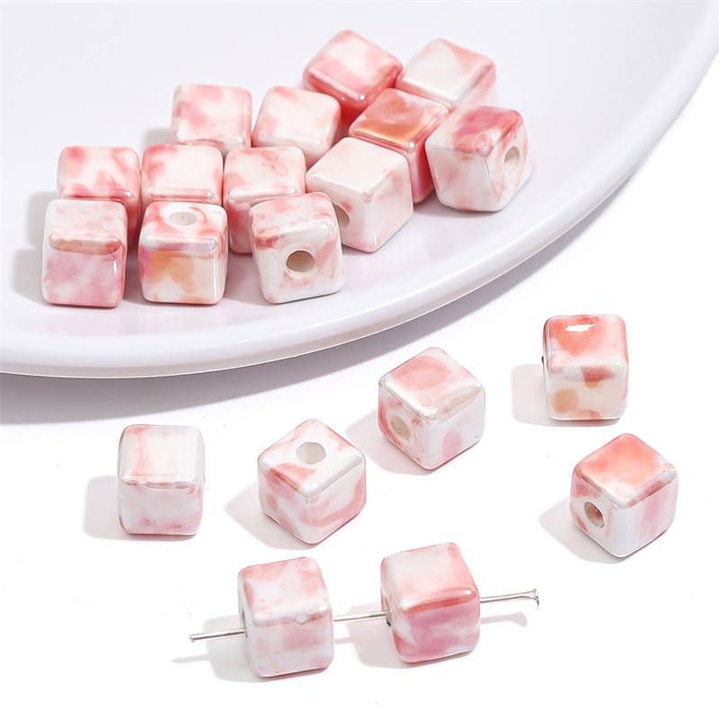 100 pcs/bag 8x8mm Graffiti-themed Ceramic Square Beads for DIY Accessories