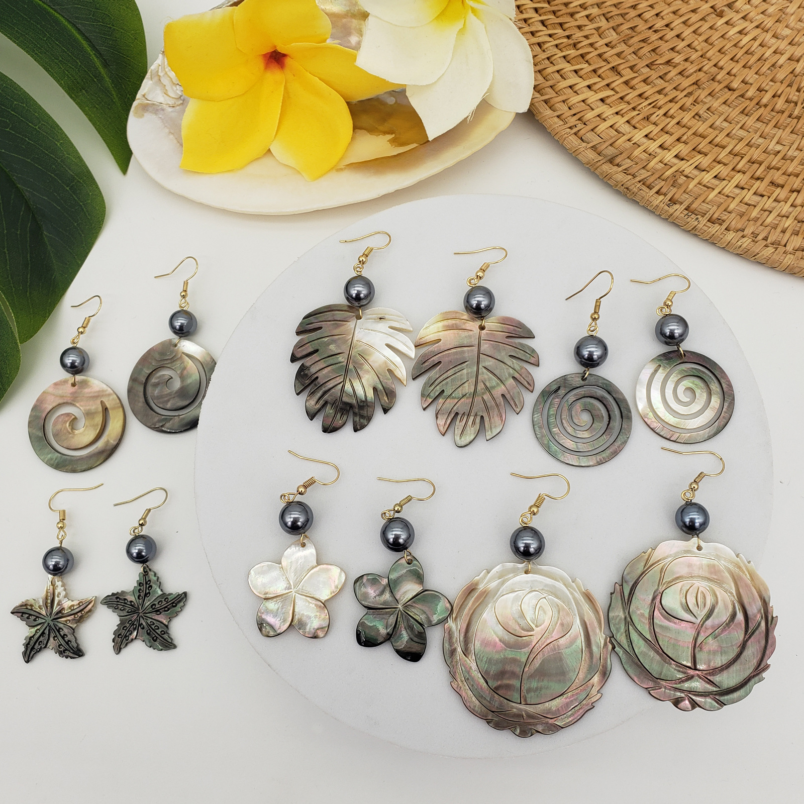 MYK1855-Natural black shell earrings, tropical island style shell bead earrings