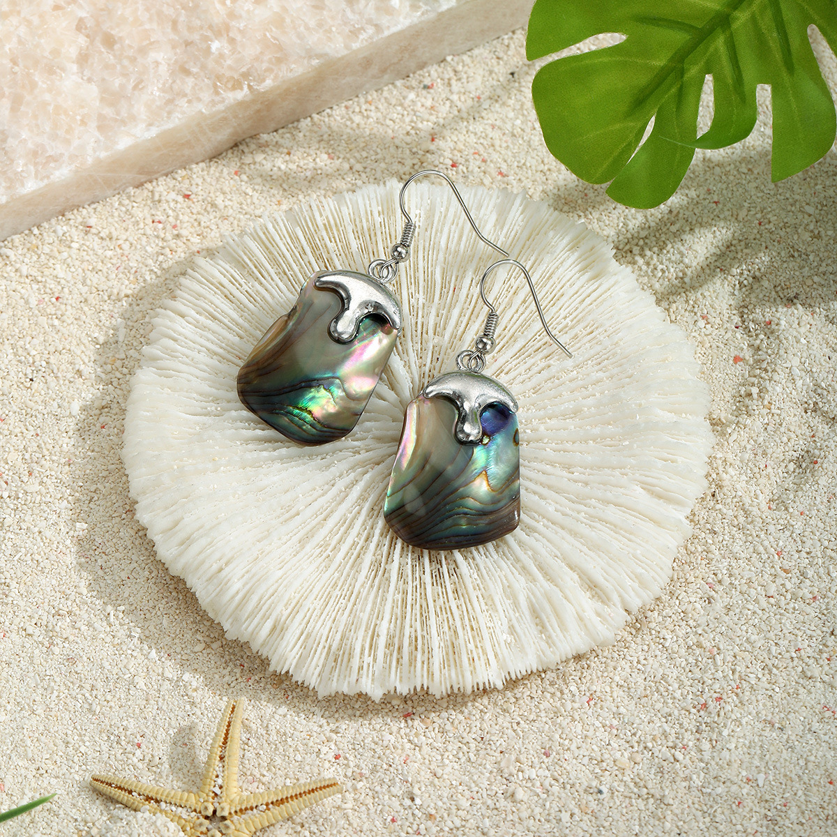 MYK1854-Natural seashell patchwork necklace, earrings, and bracelet three-piece set with irregular metal edging seashell jewelry