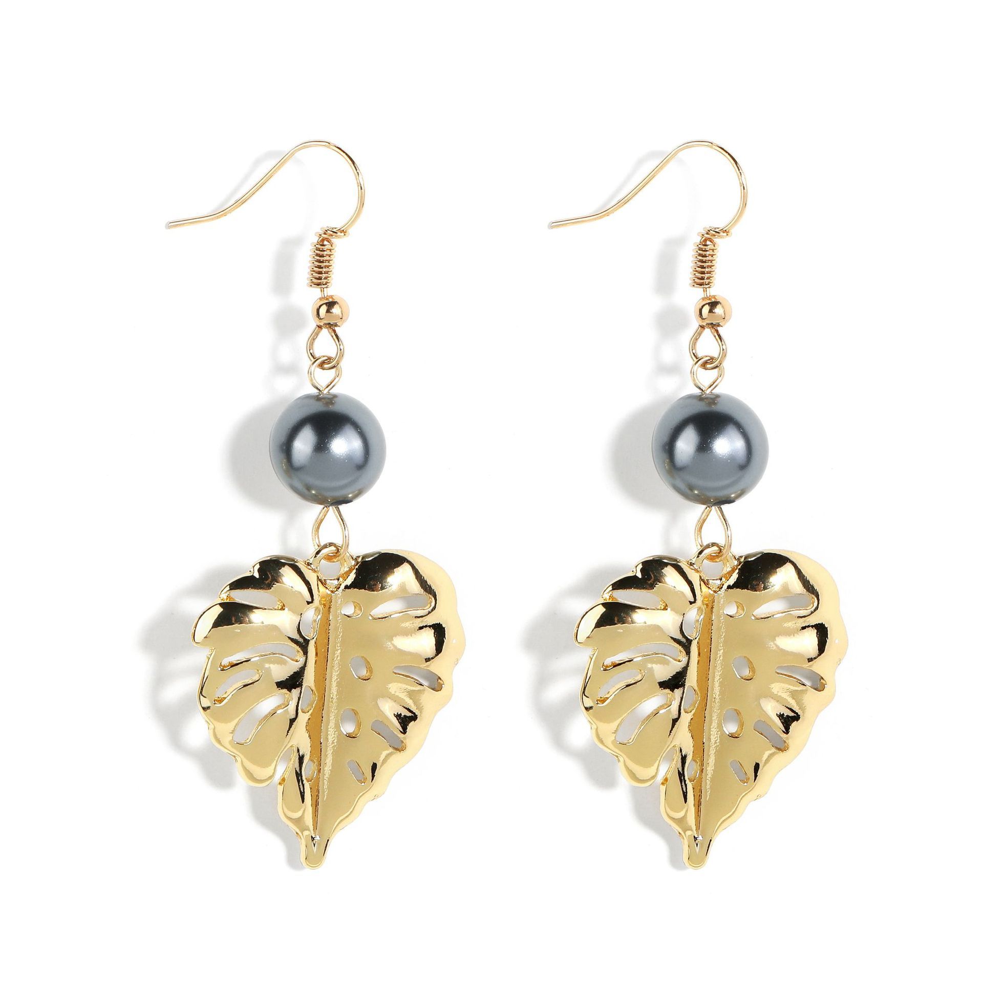 MYK1888-Palm leaf earrings with natural mother-of-pearl beads