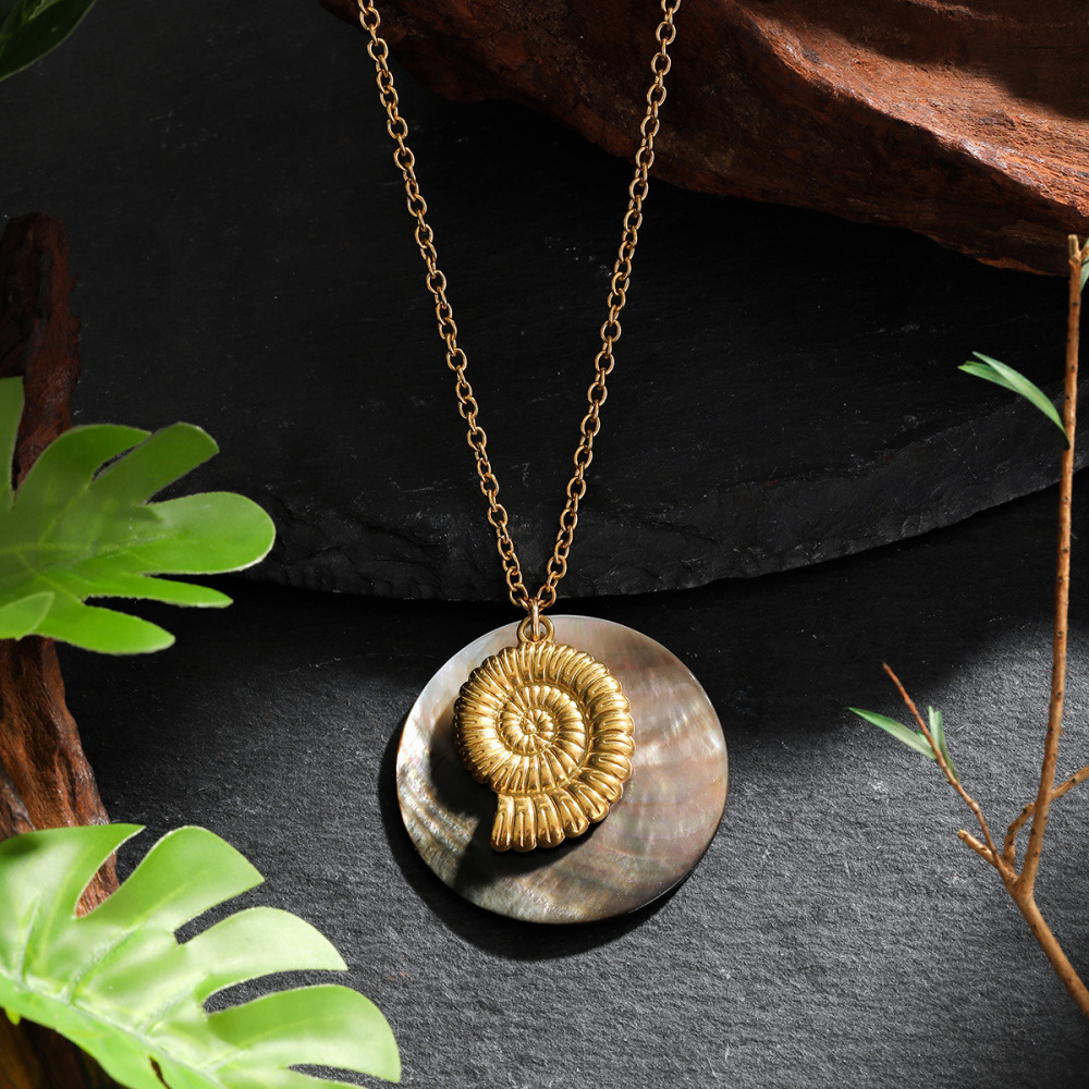 MYK1933-Ocean Series Stainless Steel Clavicle Necklace with Natural Seashell