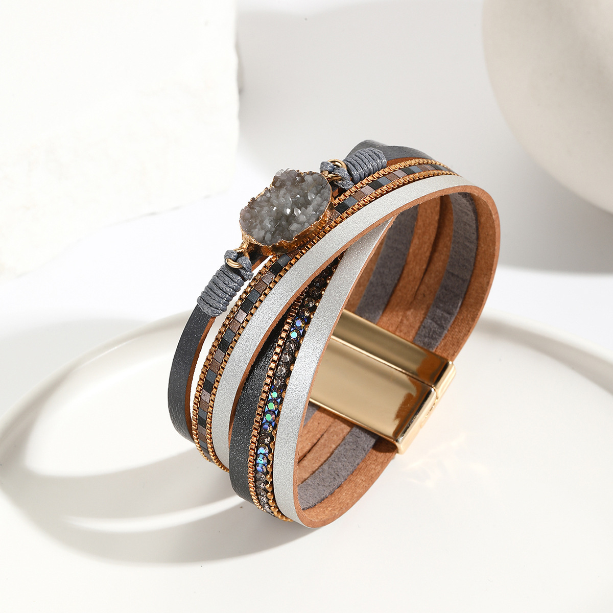 MYK2007-Multi-layer leather quartz rhinestone magnetic clasp bracelet