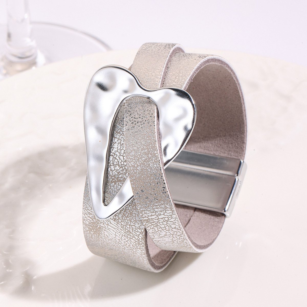 MYK1982-Brushed metal PU exaggerated alloy large heart bracelet