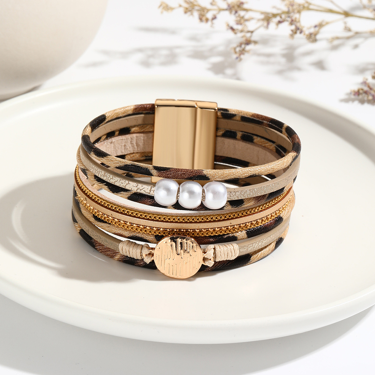 MYK2001-Multi-layered leopard print pearl magnetic bracelet with multiple PU leather links