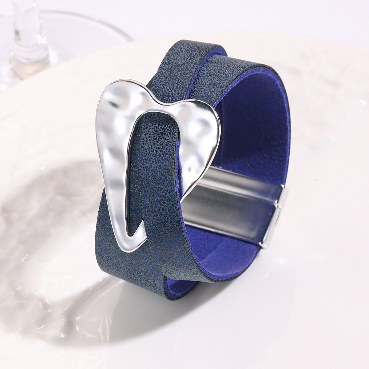 MYK1982-Brushed metal PU exaggerated alloy large heart bracelet