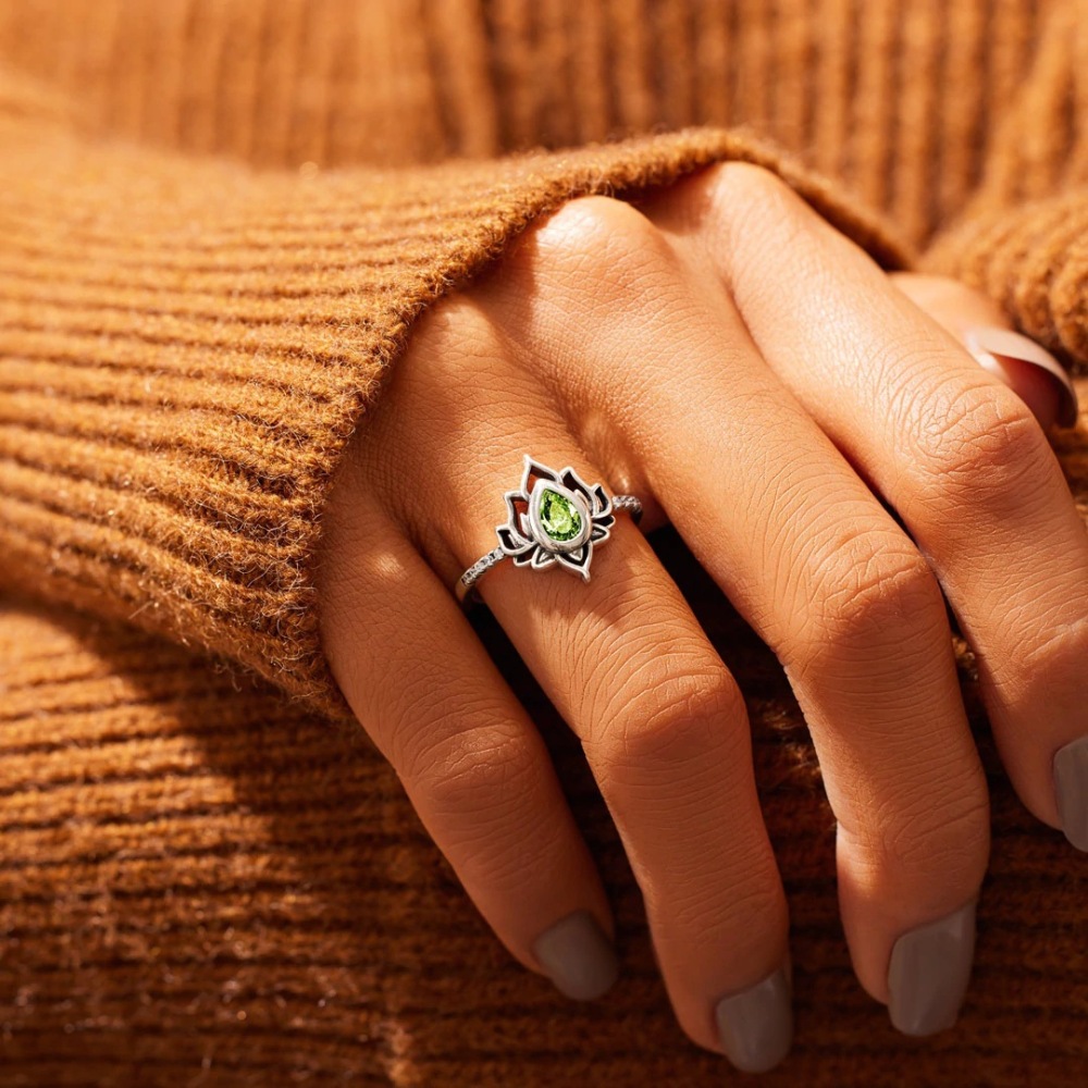 Lotus Flower Ring - Fashionable Vintage Style with Zircon Inlay