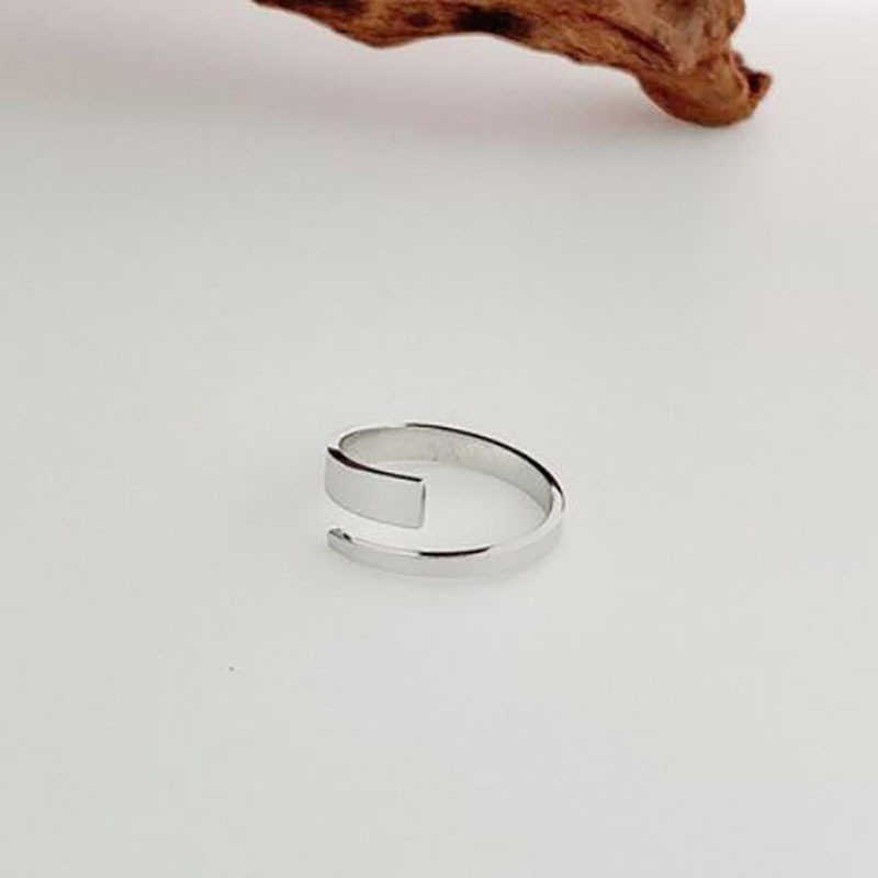 Versatile Irregular Flat Line Adjustable Ring