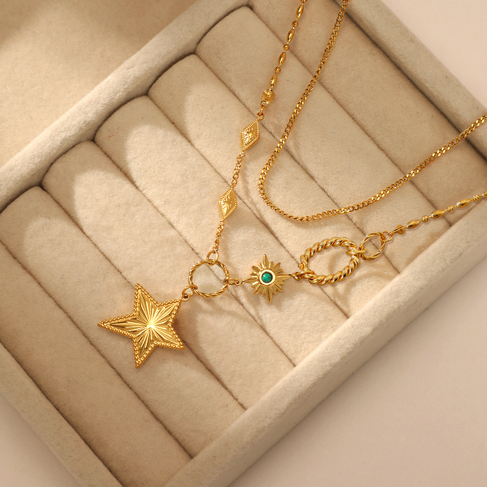 MYK2053-14K gold double-layered five-pointed star stainless steel necklace with geometric design.