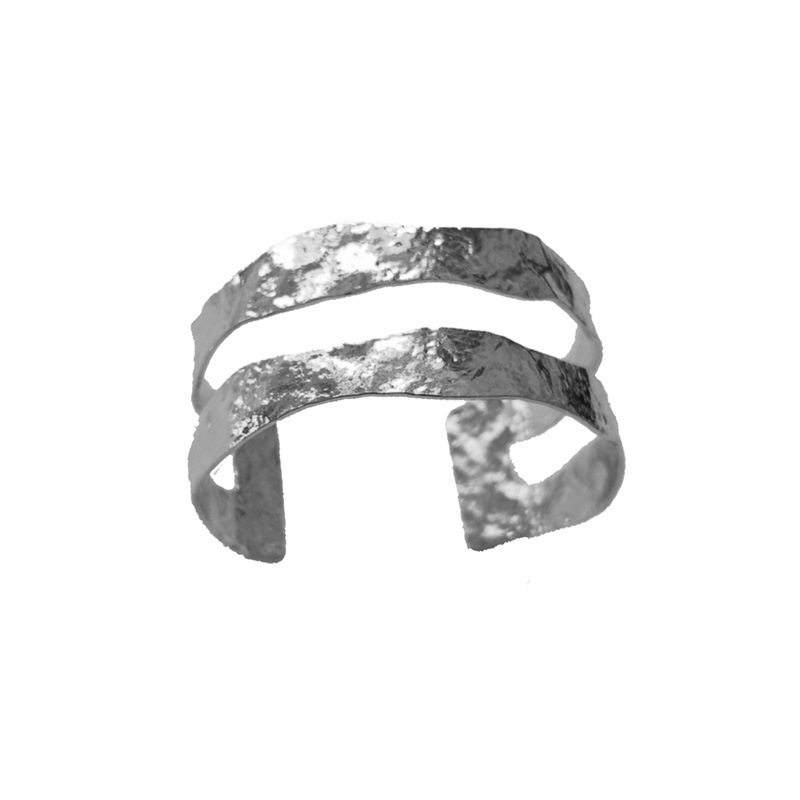Minimalist and stylish open-top women's bracelet with niche design