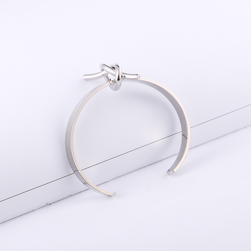New stylish and simple open-top copper bracelet