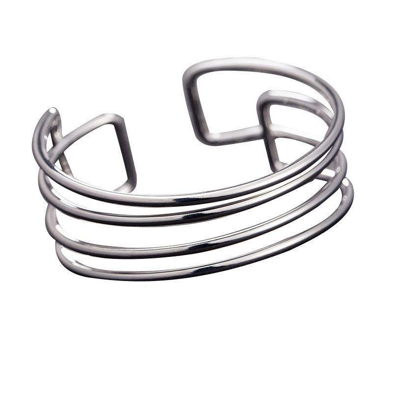 New minimalist women's wide-brimmed metal bracelet