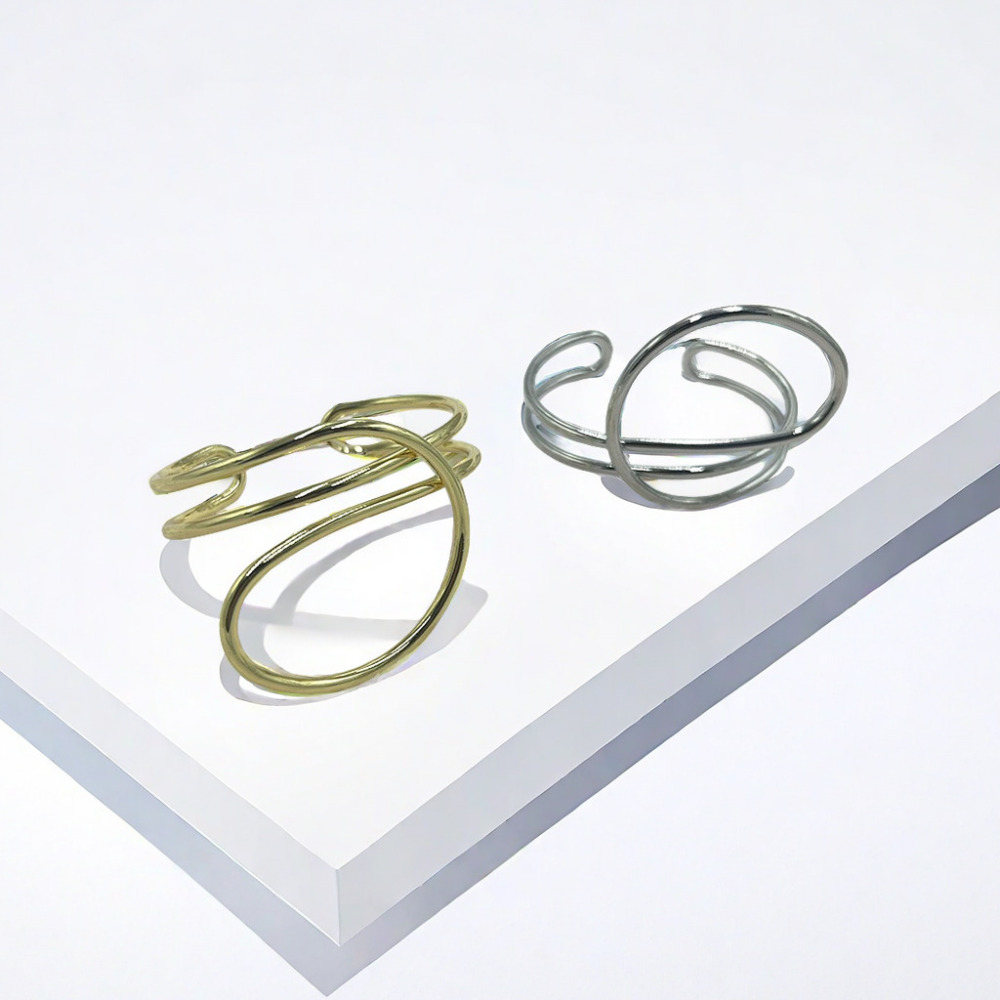 Stylish and unique open-top bracelet