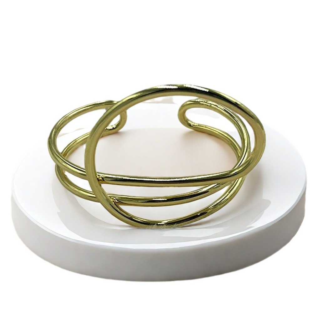 Stylish and unique open-top bracelet