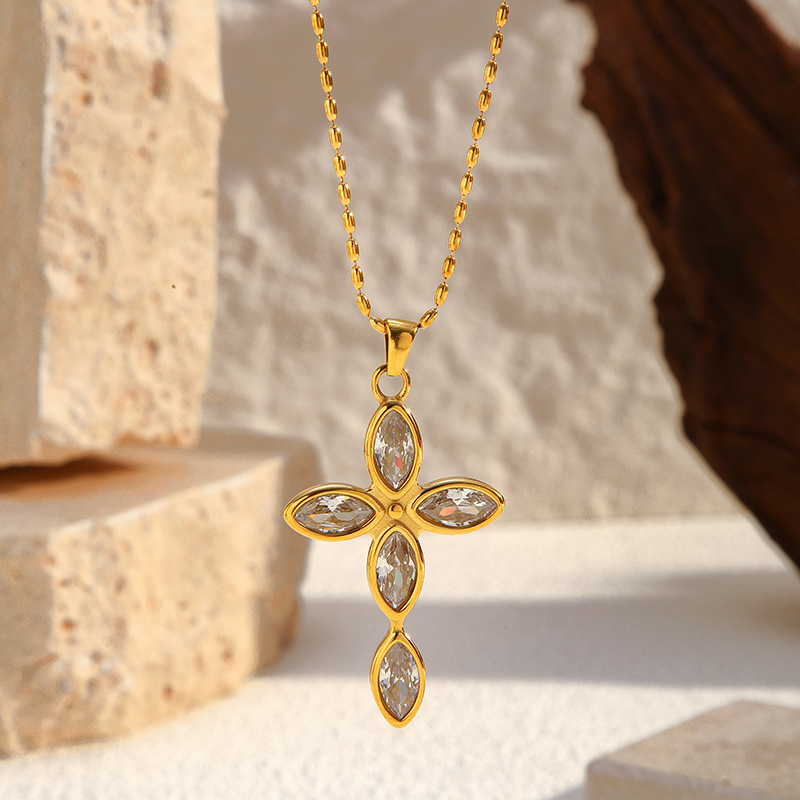 MYK2518-Stainless steel cross-shaped diamond clavicle chain