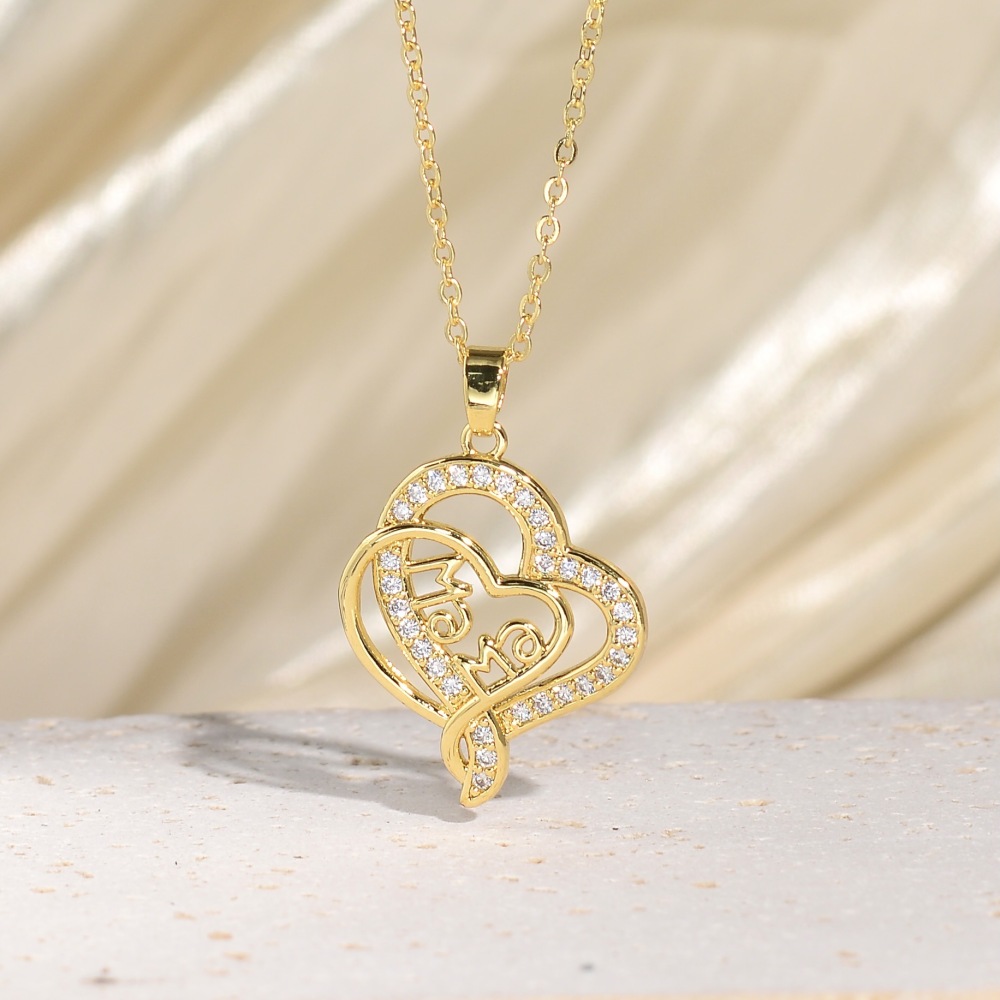 New Heart-Shaped Openwork Diamond-Studded Engraved Necklace