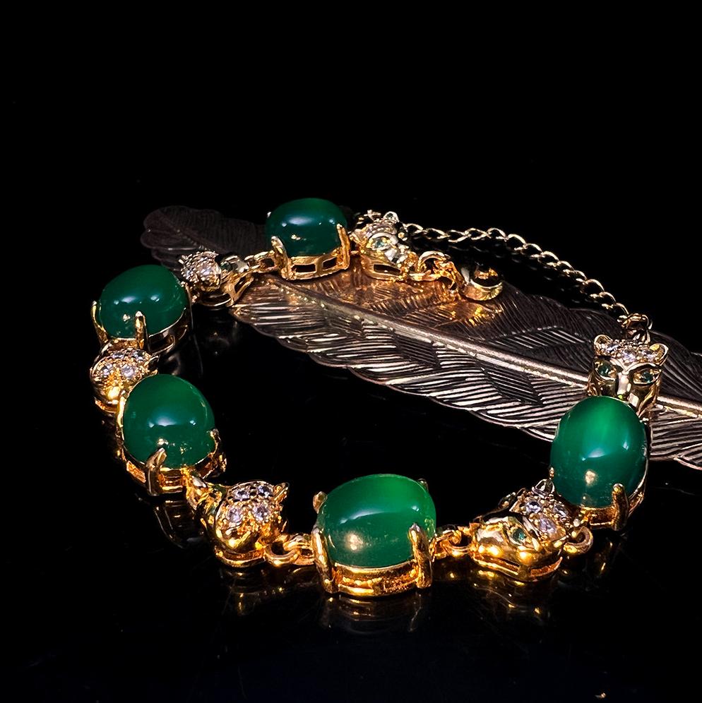 MYK2534-New Chinese Style Chalcedony Leopard Bracelet with Gold Plated Copper and Diamond Inlay