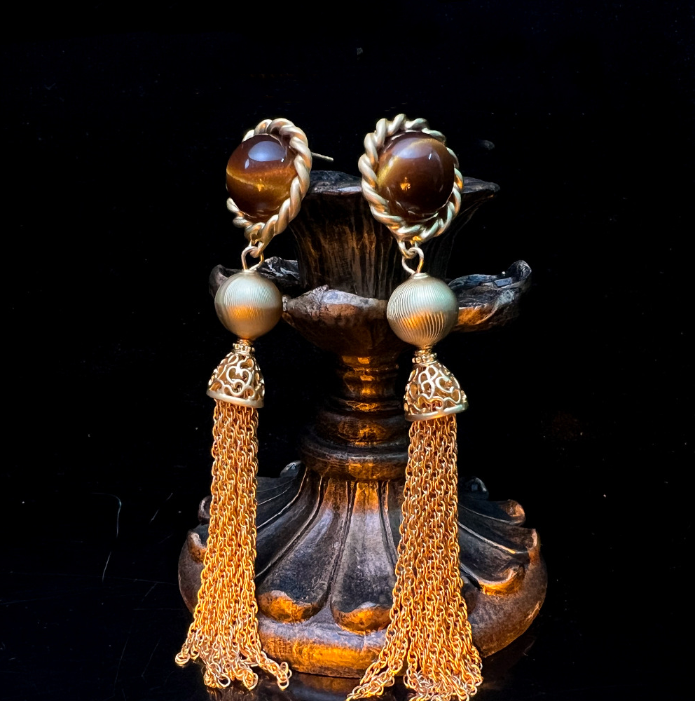 MYK2548-Maillard Tiger Eye Tassel Earrings, Matte Gold Plated Copper Old Money Style Earrings