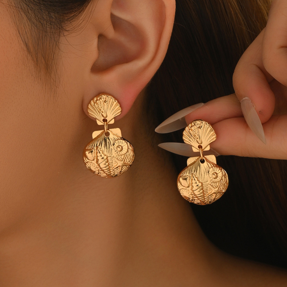 Exaggerated design starfish earrings, alloy earrings