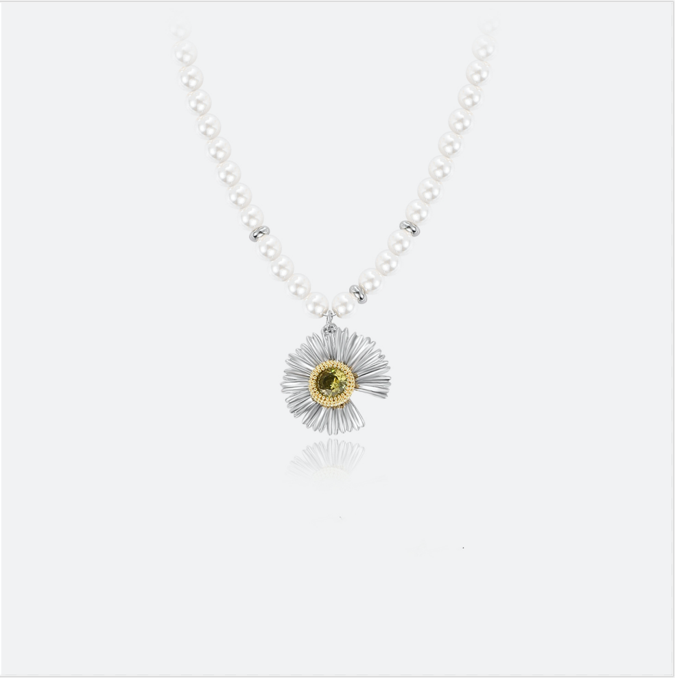 MYK2765-Daisy necklace, a sophisticated and elegant collarbone chain.