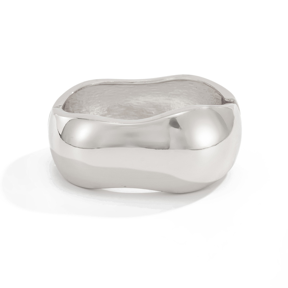 Wavy smooth spring-loaded irregularly shaped wide alloy bracelet