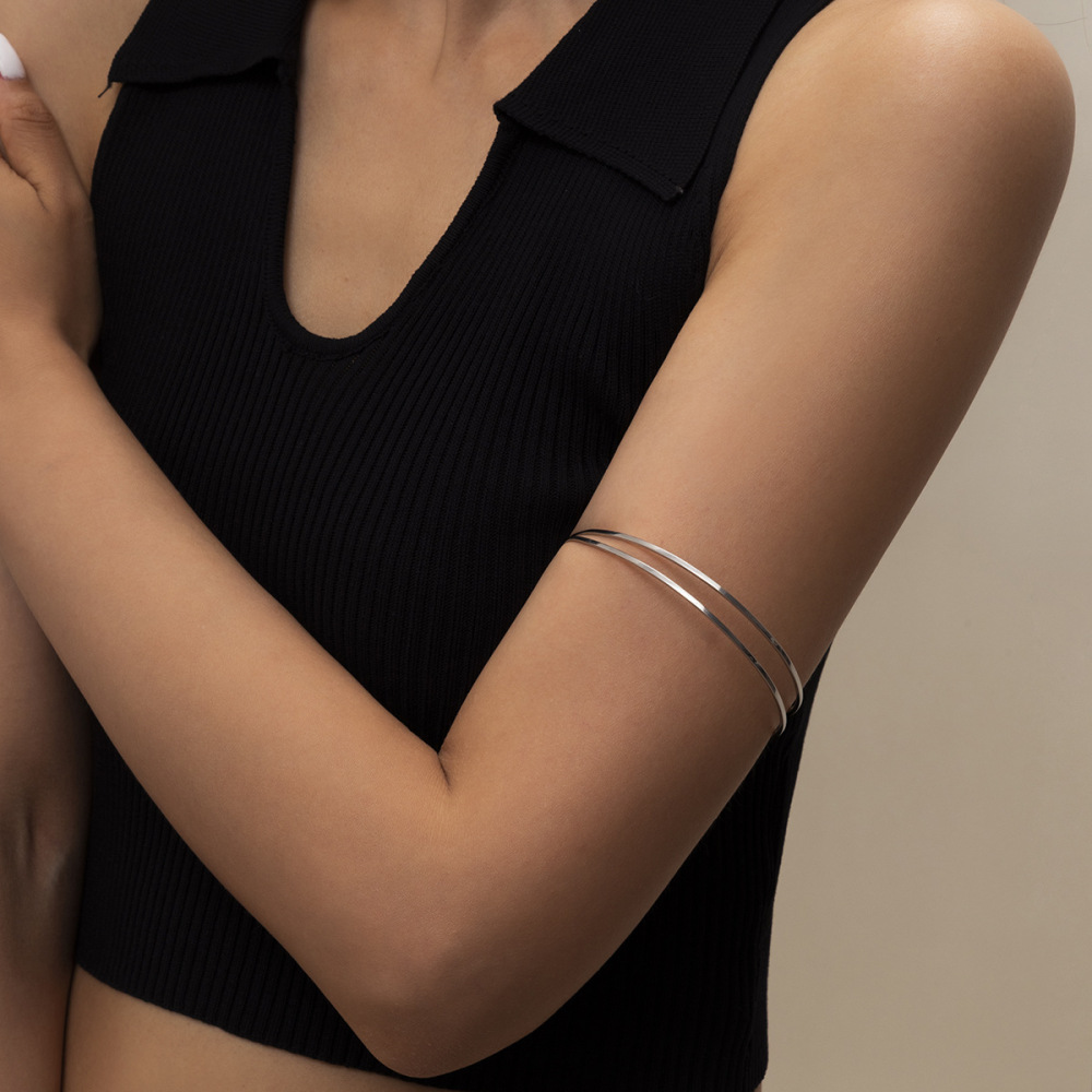 Simple geometric openwork double-ring bracelet