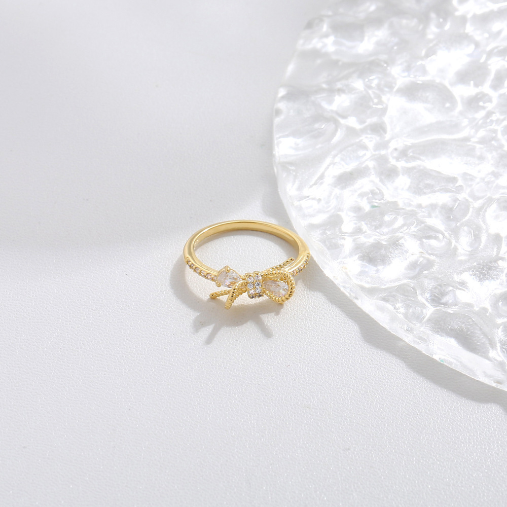 MYK2861-Bow-shaped zircon closed ring