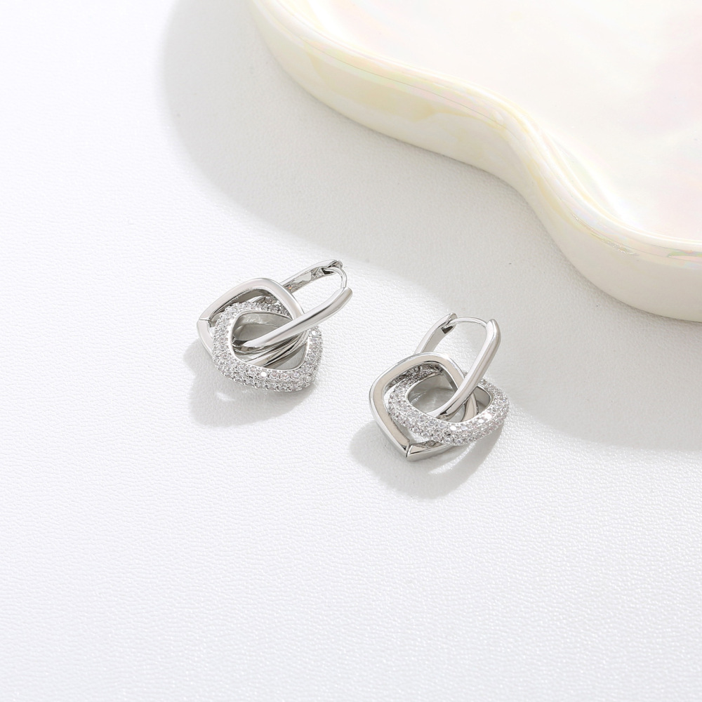 MYK2841-Interlocking, niche design ear clips