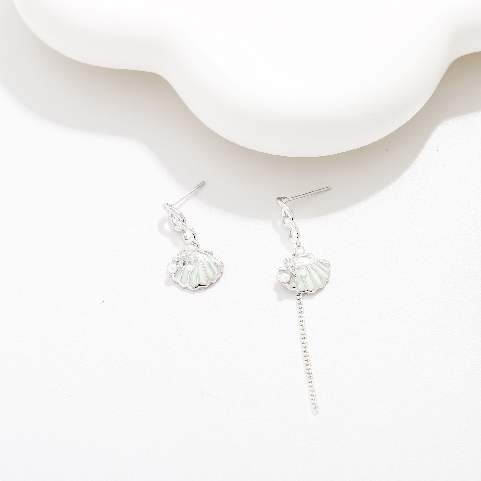 MYK2857-Pearlescent light green sterling silver stud earrings