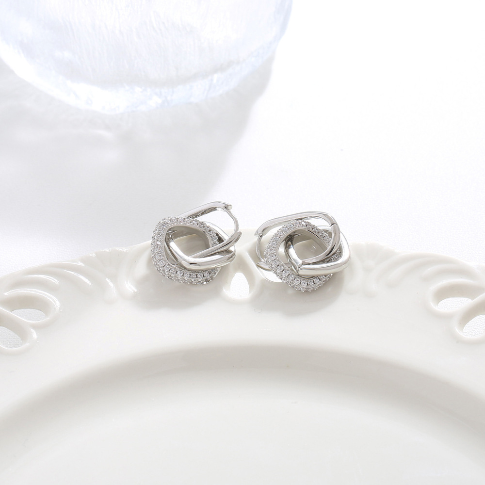 MYK2841-Interlocking, niche design ear clips