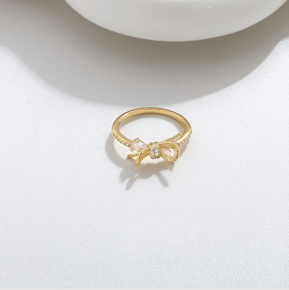 MYK2861-Bow-shaped zircon closed ring