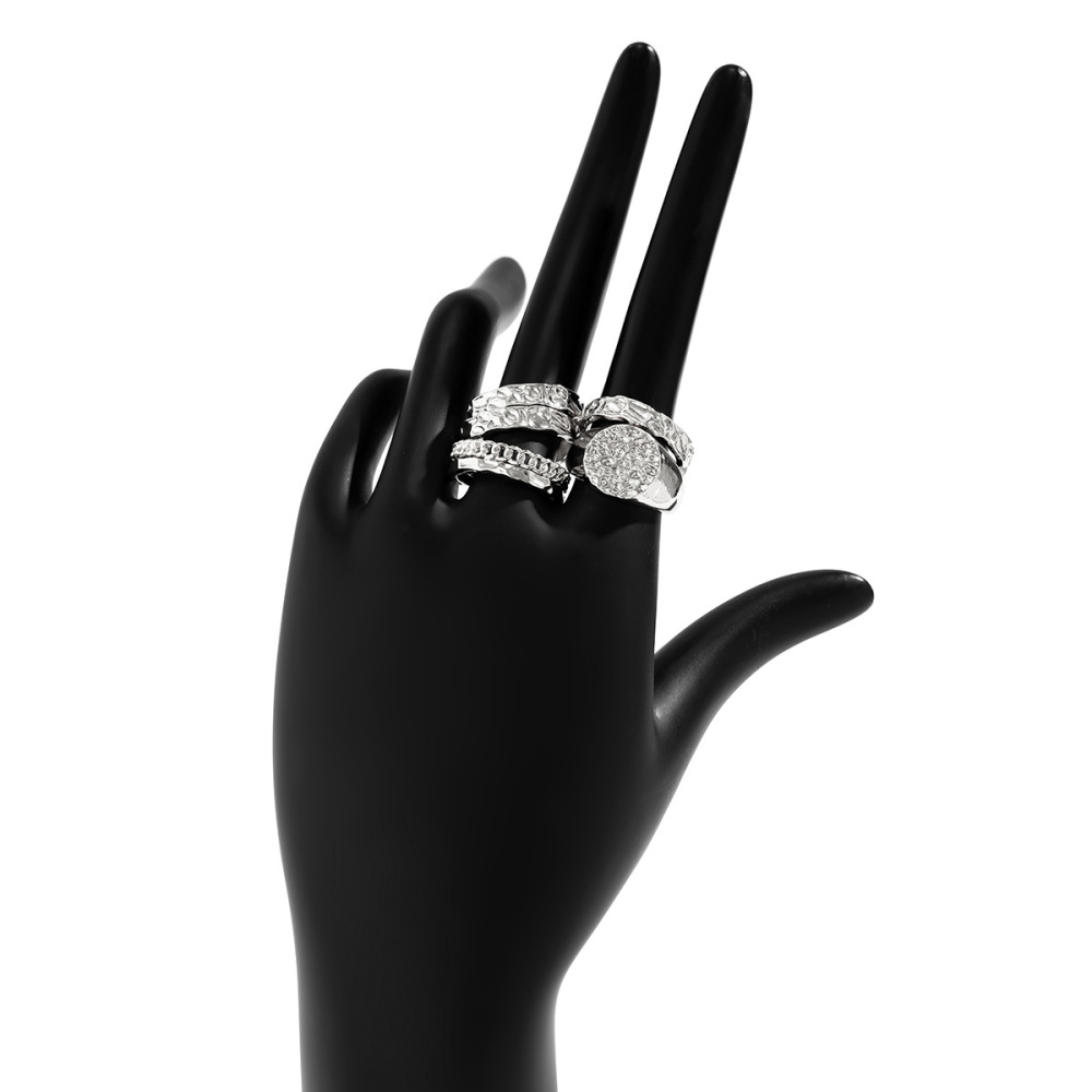 Geometric ring set with rhombus punk snake and rose alloy patterns