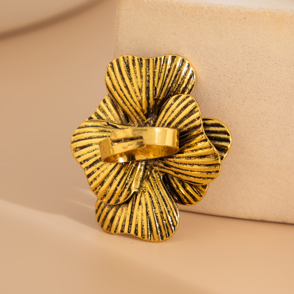 Stylish Irregular Flower Alloy Ring